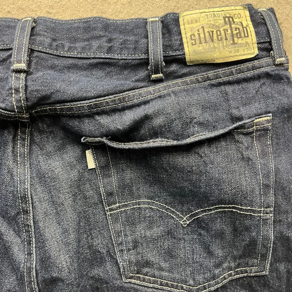Levis SilverTab Straight Leg Jeans Mens 38x30 Dark Wash Blue Denim 1326